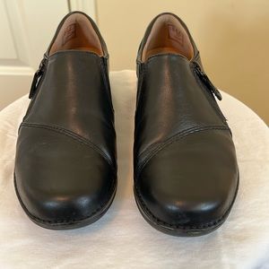 Clarks Black unstructured loafer.